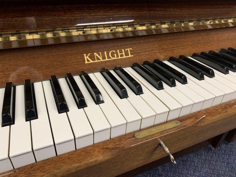 Knight K20 upright Piano in mahogany – Gallery image – Roberts Pianos Oxford