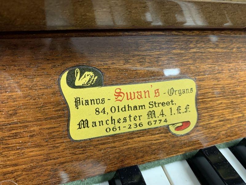 Knight K20 upright Piano in mahogany – Gallery image – Roberts Pianos Oxford