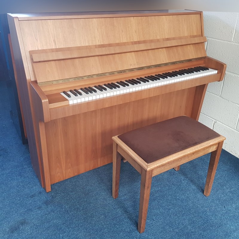 Schimmel 112