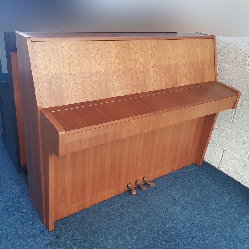 Schimmel 112