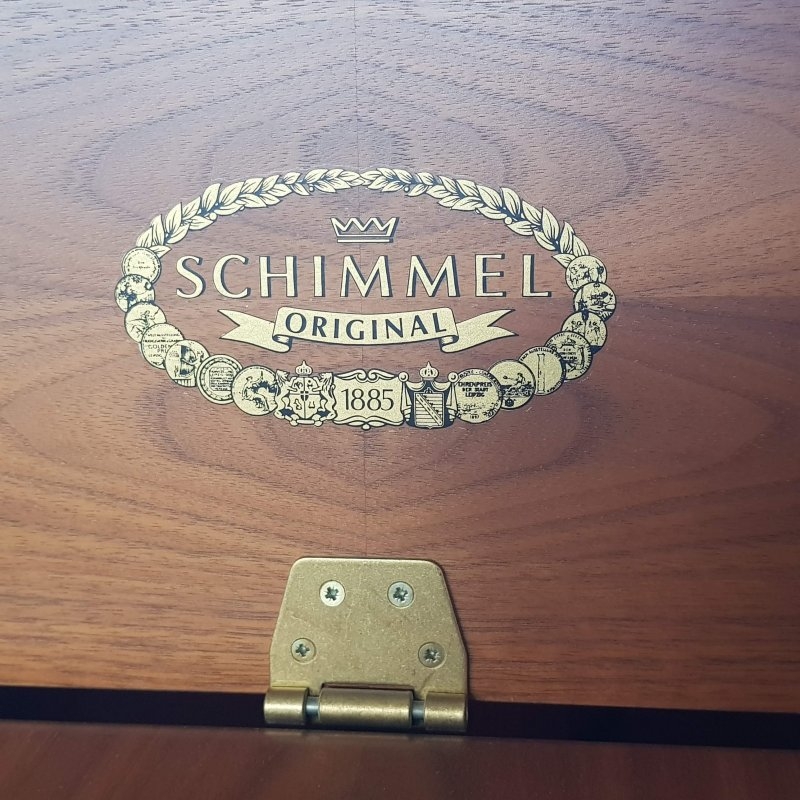 Schimmel 112