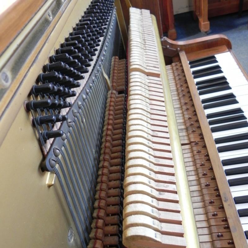 Hulbert Art Deco upright Piano in figured walnut – Gallery image – Roberts Pianos Oxford