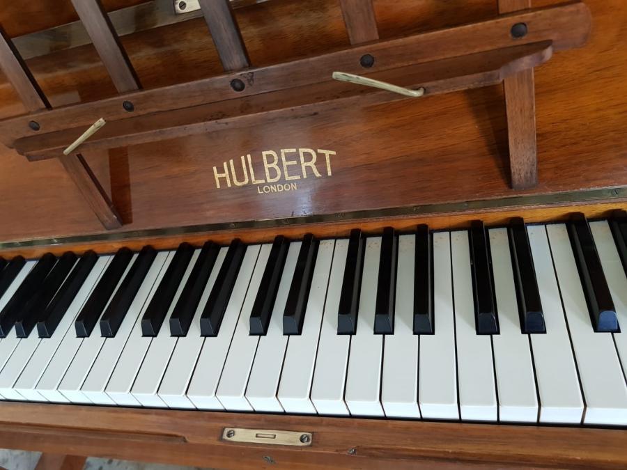 Hulbert Art Deco upright Piano in figured walnut – Gallery image – Roberts Pianos Oxford