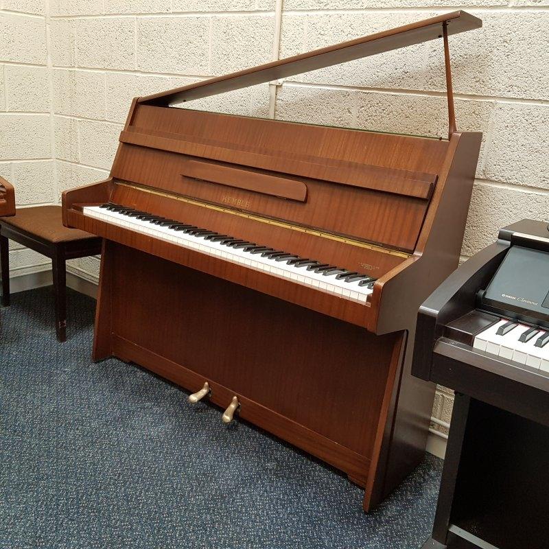 Kemble Compact upright Piano in medium mahogany – Gallery image – Roberts Pianos Oxford