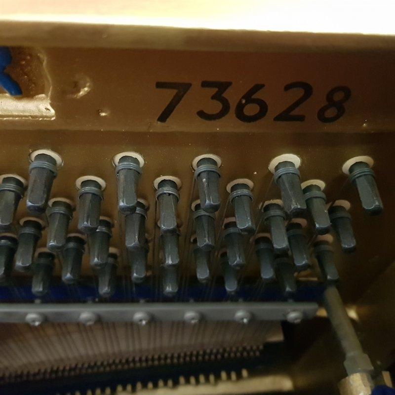 Welmar upright Piano in mahogany – Gallery image – Roberts Pianos Oxford