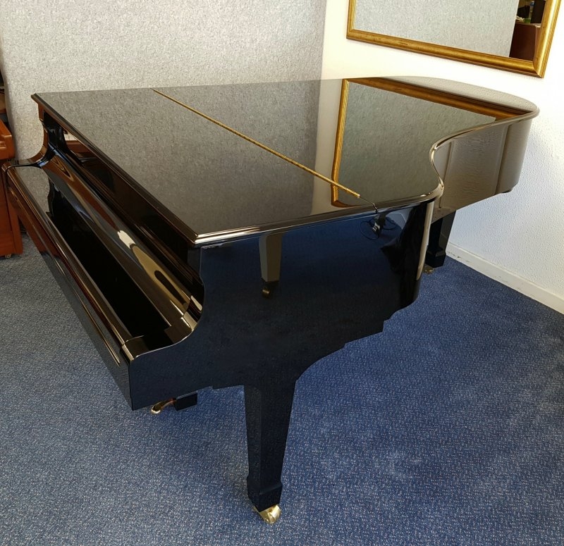 Yamaha C7