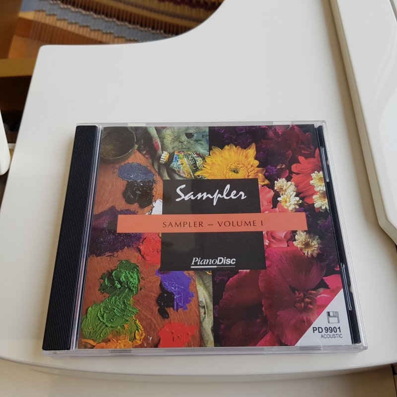 Schimmel with PianoDisk
