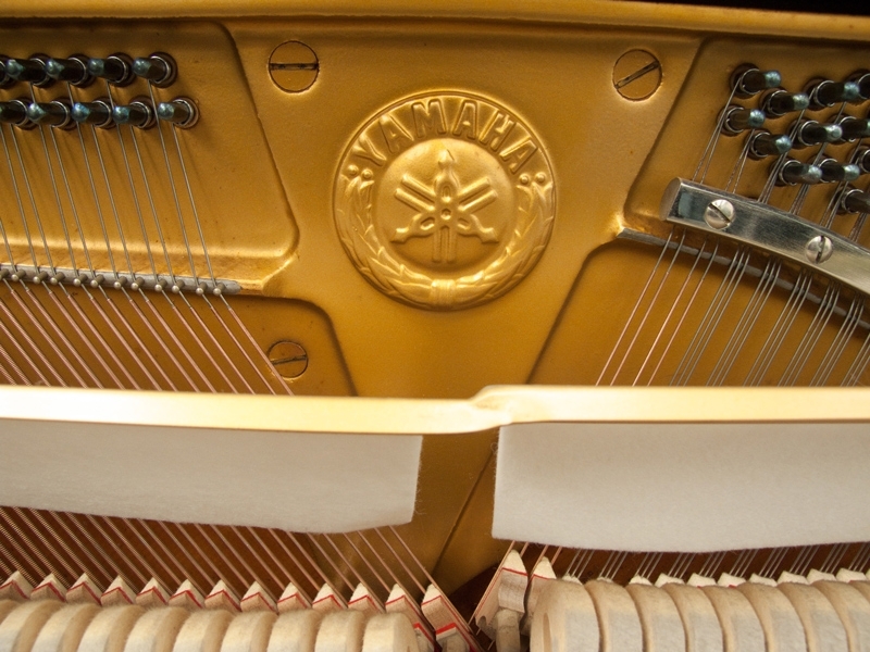 Yamaha U1H