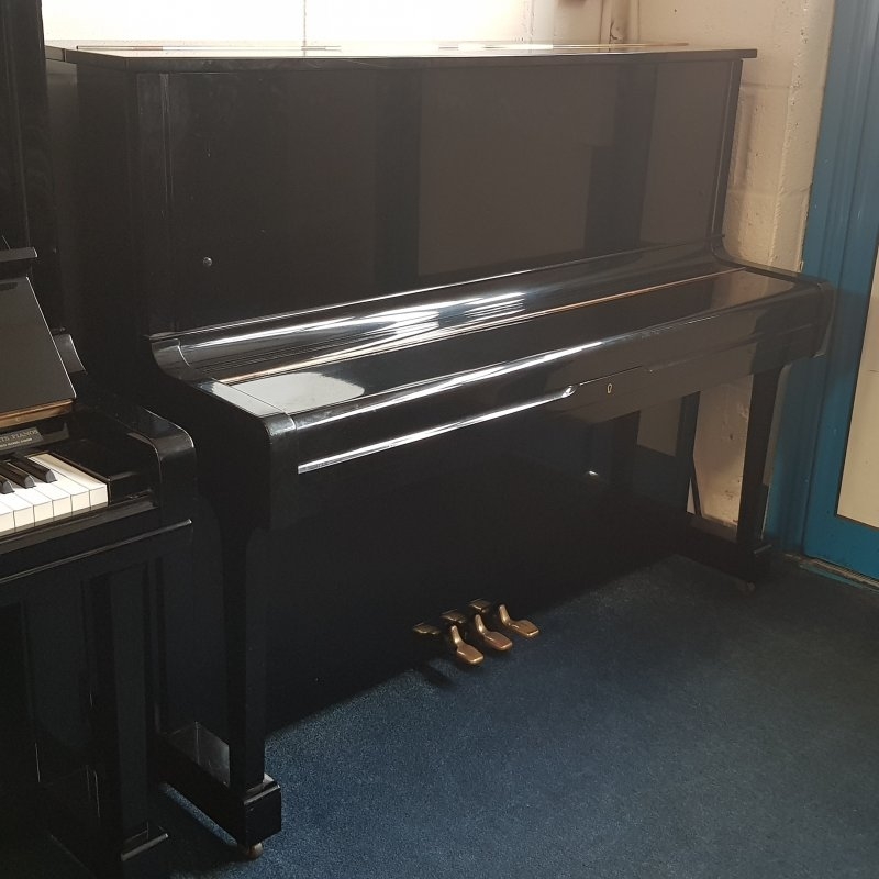 Yamaha U1H
