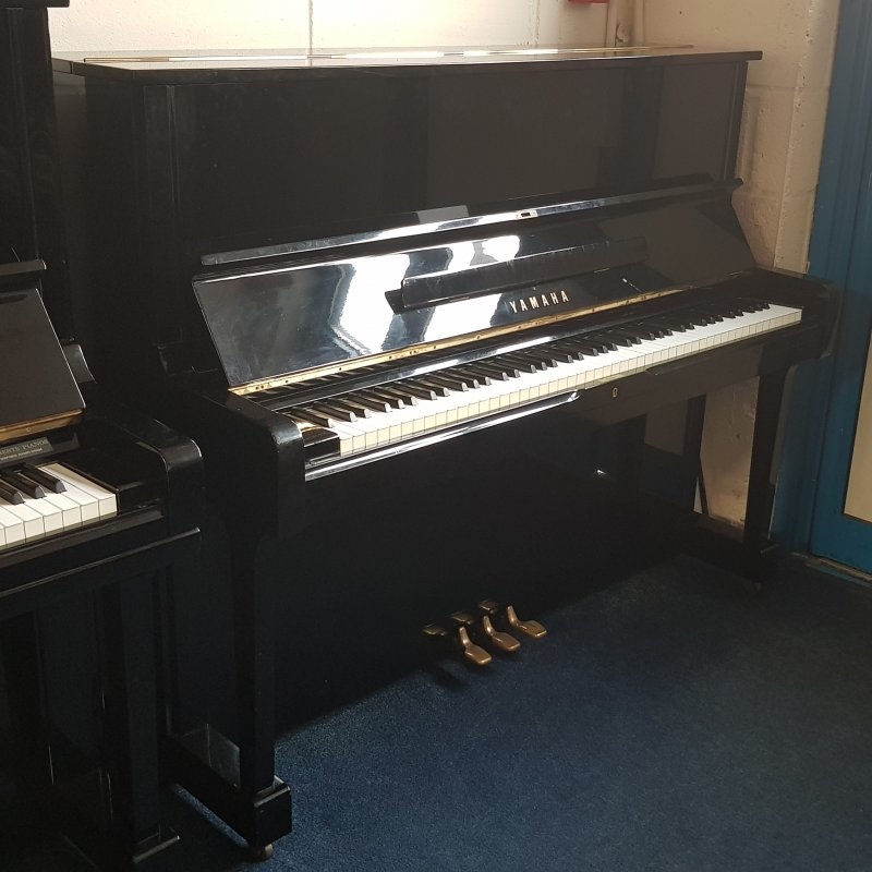 Yamaha U1H