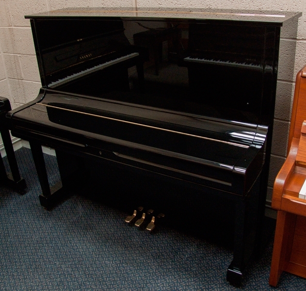 Yamaha U3H