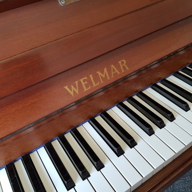 Welmar upright Piano in Mahogany – Gallery image – Roberts Pianos Oxford