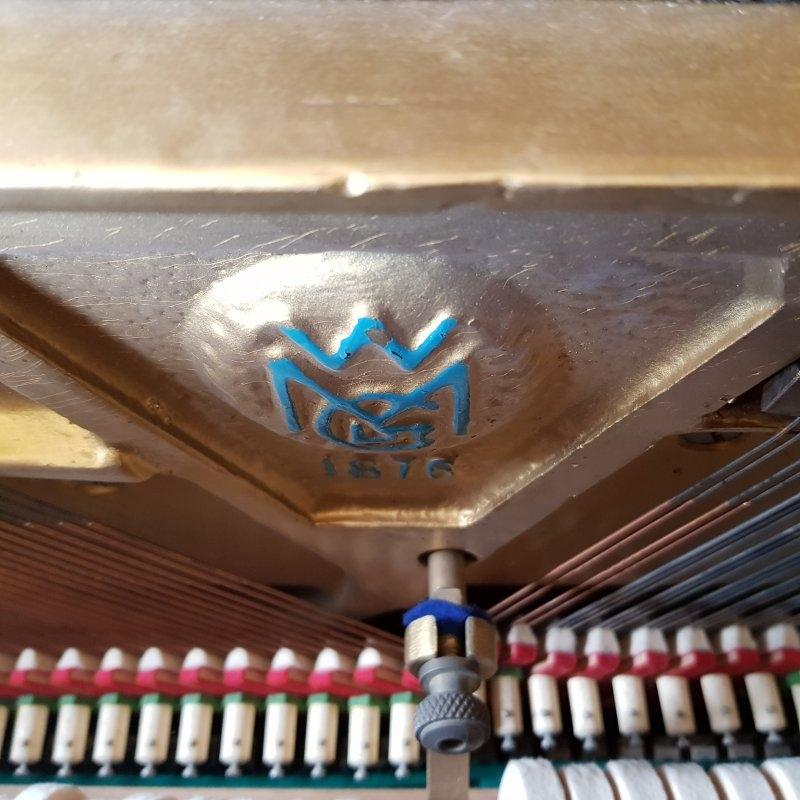 Welmar upright Piano in Mahogany – Gallery image – Roberts Pianos Oxford