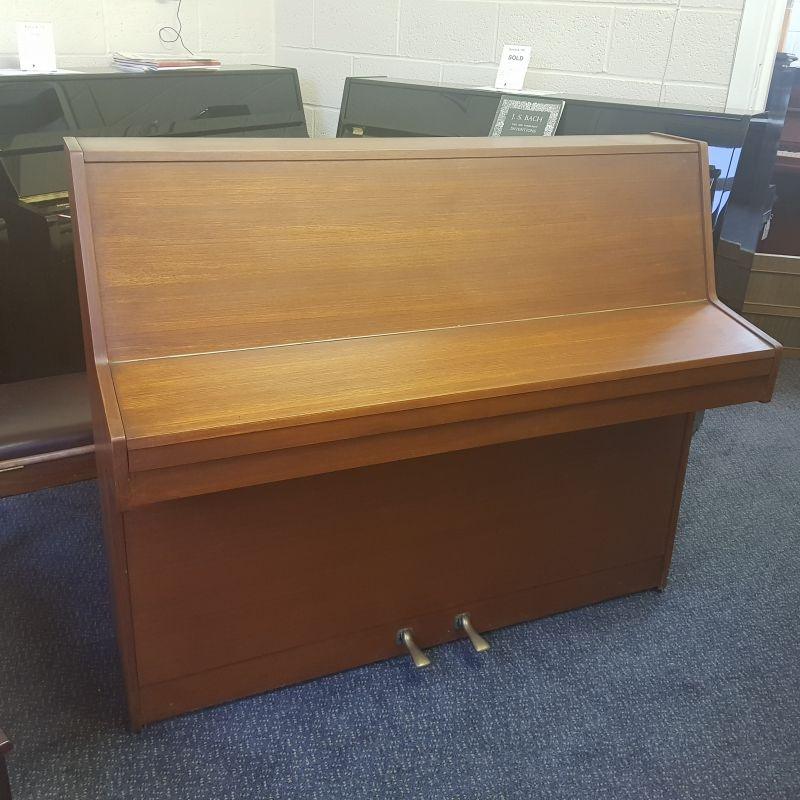 Kemble Compact upright Piano in medium mahogany – Gallery image – Roberts Pianos Oxford