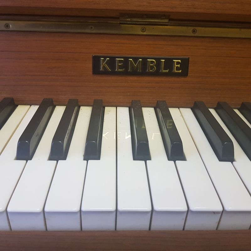 Kemble Compact