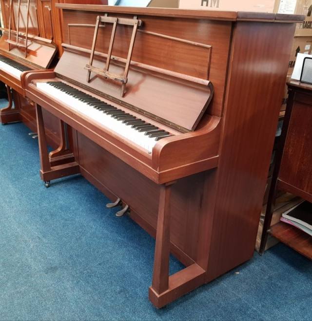 Gors & Kallmann 118 upright Piano in mahogany – Inventory thumbnail – Roberts Pianos Oxford