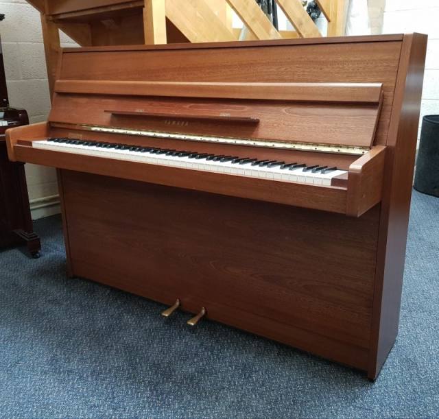 Yamaha upright Piano in Mahogany – Inventory thumbnail – Roberts Pianos Oxford