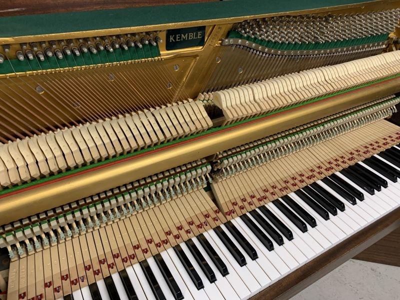 Kemble Compact upright Piano in mahogany – Gallery image – Roberts Pianos Oxford