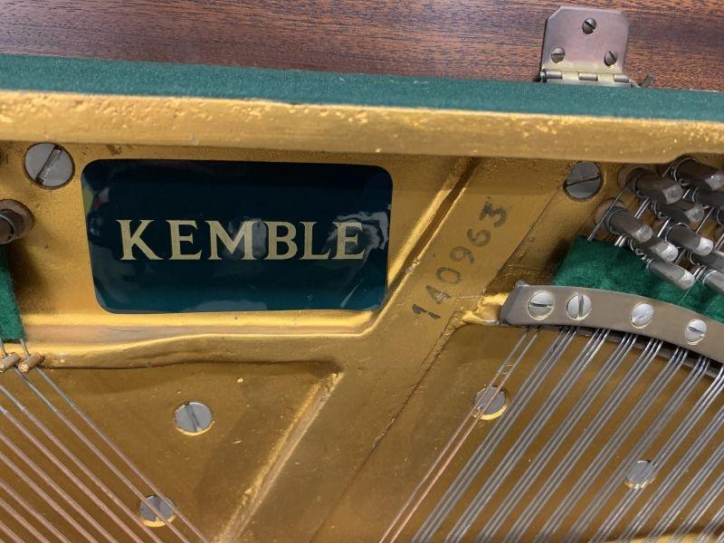 Kemble Compact upright Piano in mahogany – Gallery image – Roberts Pianos Oxford