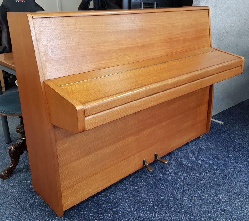Knight K20 upright Piano in light cherry – Gallery image – Roberts Pianos Oxford
