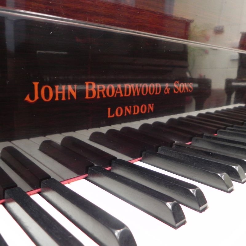 Broadwood Barless