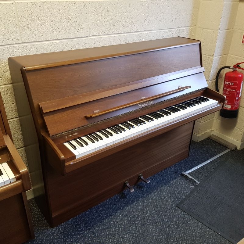 Welmar upright Piano in rosewood – Gallery image – Roberts Pianos Oxford