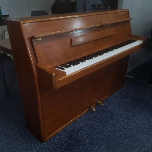 Welmar upright Piano in Walnut – Inventory thumbnail – Roberts Pianos Oxford