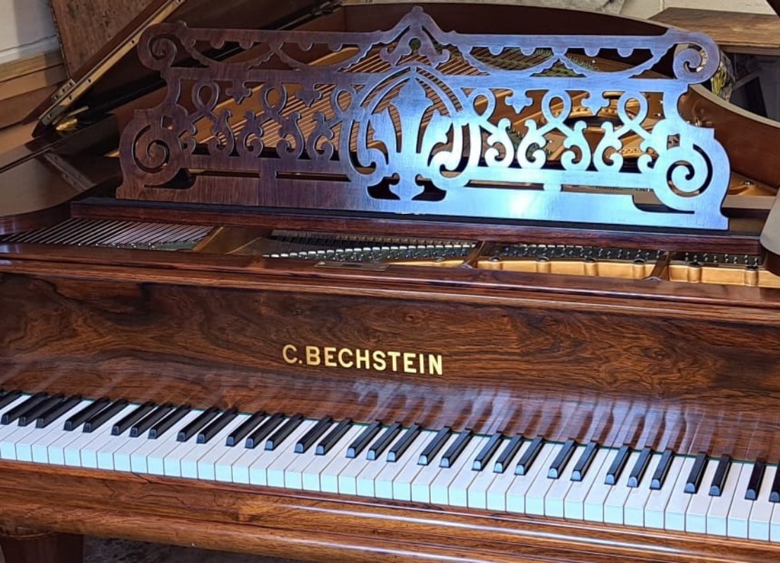 Bechstein model V