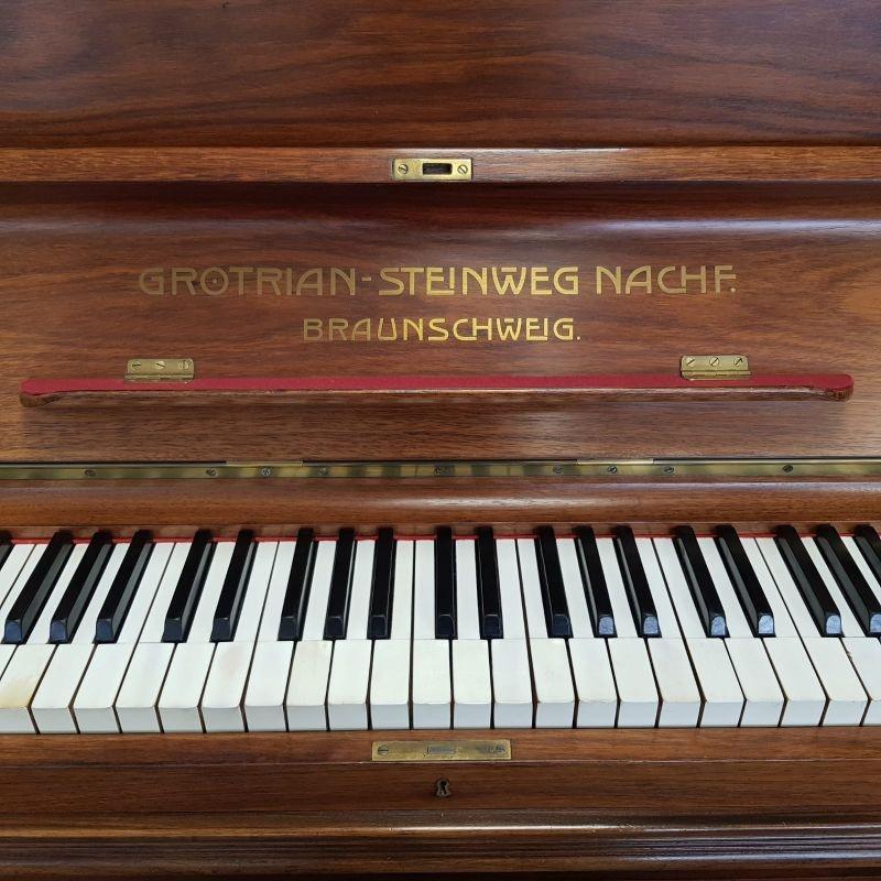 Grotrian Steinweg upright Piano in light rosewood – Gallery image – Roberts Pianos Oxford