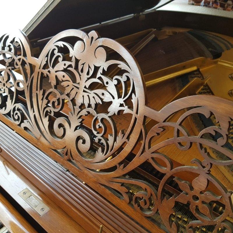 Bluthner style VII grand Piano in kingwood + rosewood? – Gallery image – Roberts Pianos Oxford