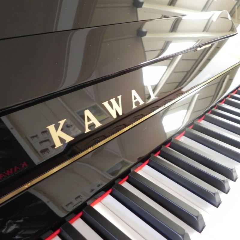 Kawai K-15E upright Piano in ebony polish – Gallery image – Roberts Pianos Oxford