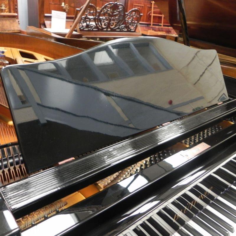 Bluthner Style VIII grand Piano in bright black – Gallery image – Roberts Pianos Oxford