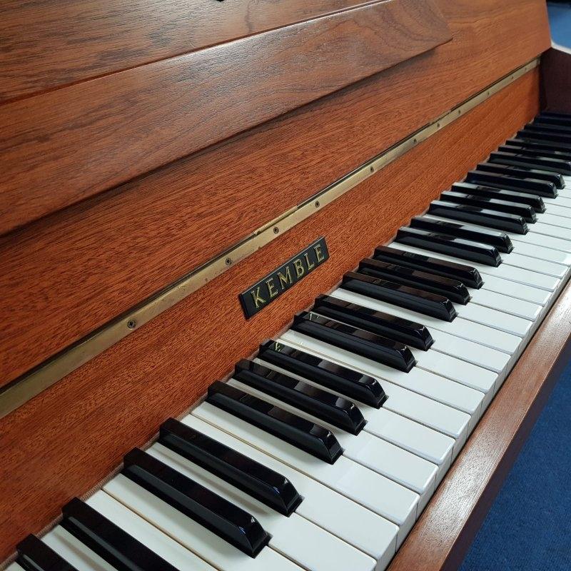 Kemble Compact upright Piano in Mahogany – Gallery image – Roberts Pianos Oxford
