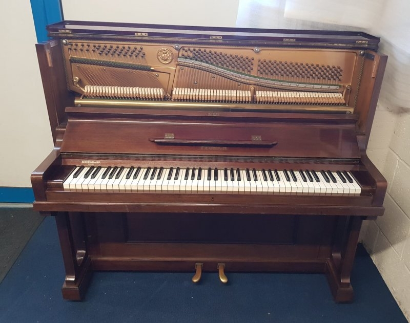 Feurich 125