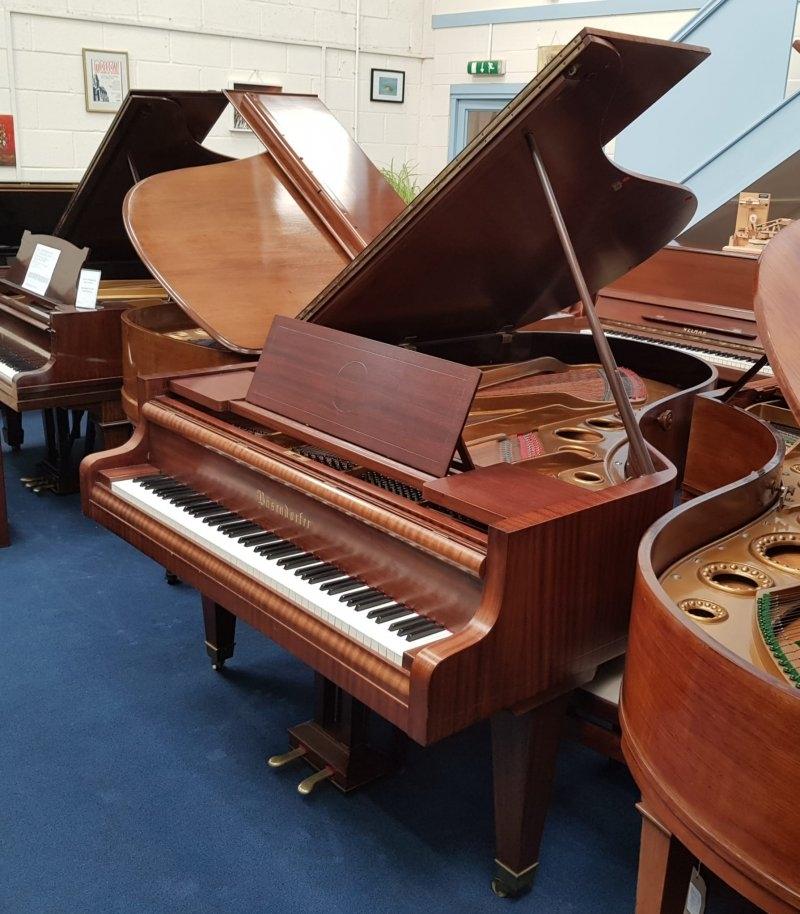 Bosendorfer 200 grand Piano in mahogany – Gallery image – Roberts Pianos Oxford