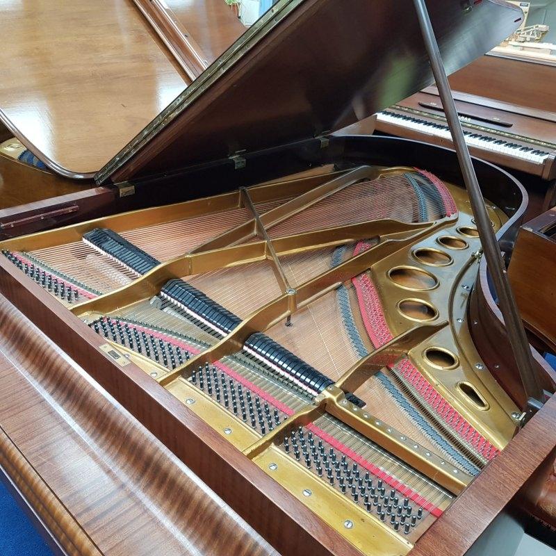 Bosendorfer 200 grand Piano in mahogany – Gallery image – Roberts Pianos Oxford