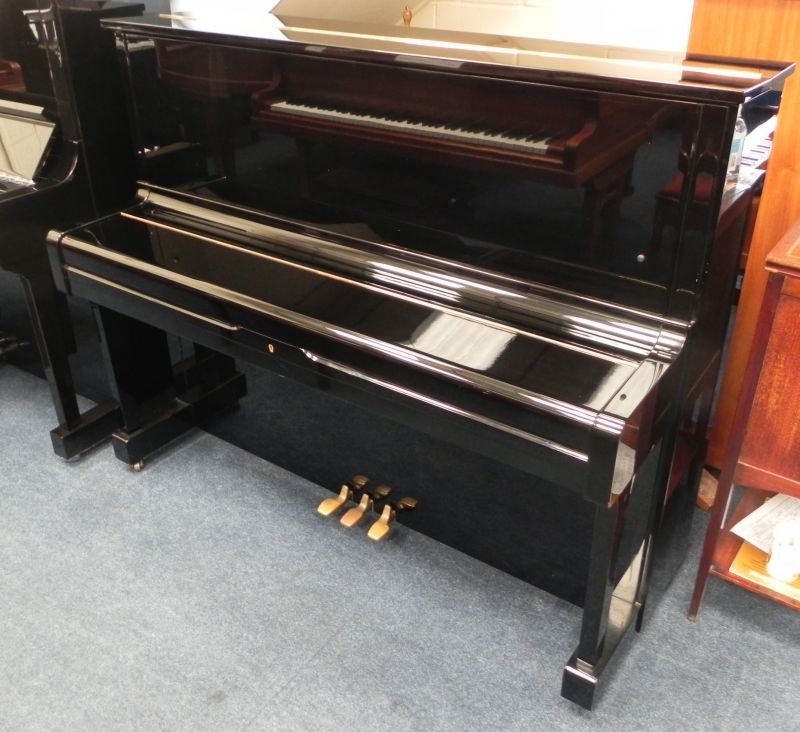 Yamaha U1H