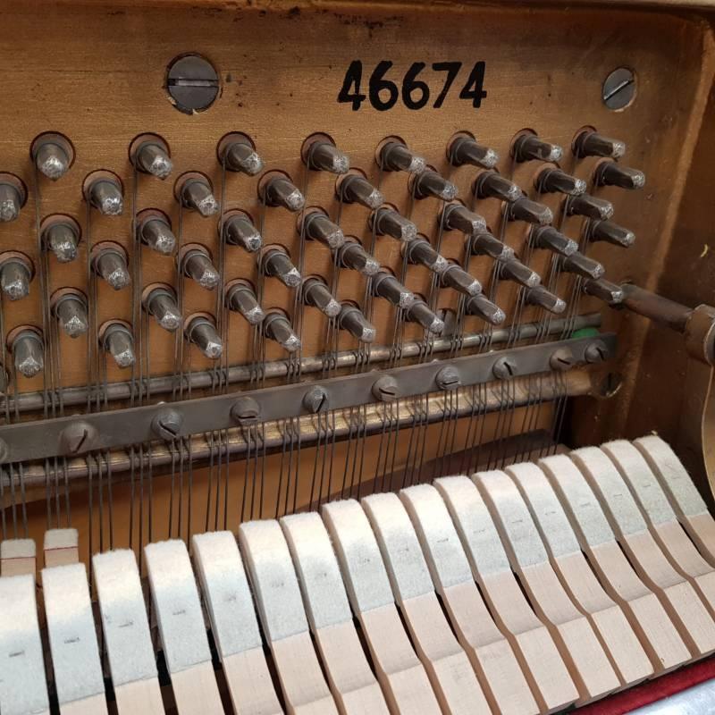 Knight K20 upright Piano in mahogany – Gallery image – Roberts Pianos Oxford