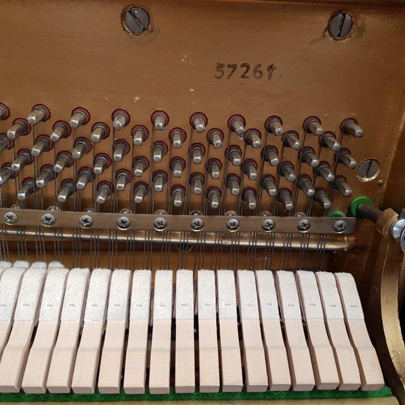 Knight K10 upright Piano in mahogany – Gallery image – Roberts Pianos Oxford