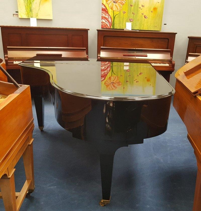 Bechstein model M grand Piano in bright black – Gallery image – Roberts Pianos Oxford