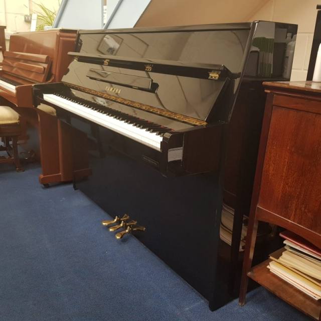 Yamaha C110A upright Piano in Bright black – Inventory thumbnail – Roberts Pianos Oxford
