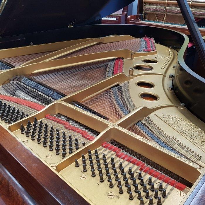 Steinway Model O grand Piano in rosewood – Gallery image – Roberts Pianos Oxford