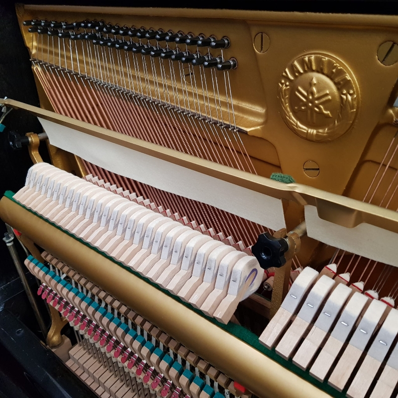 Yamaha U3H