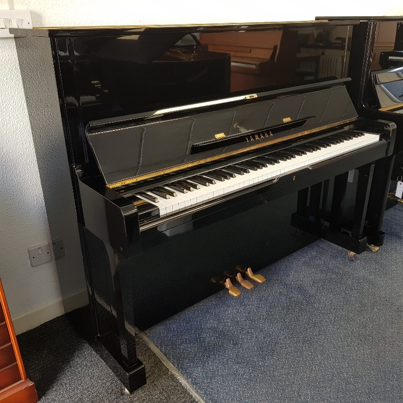 Yamaha U1H