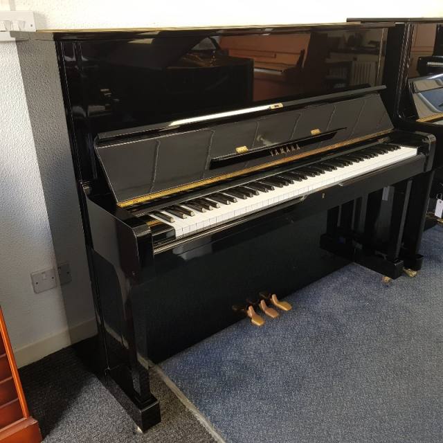 Yamaha U1H upright Piano in Black – Inventory thumbnail – Roberts Pianos Oxford