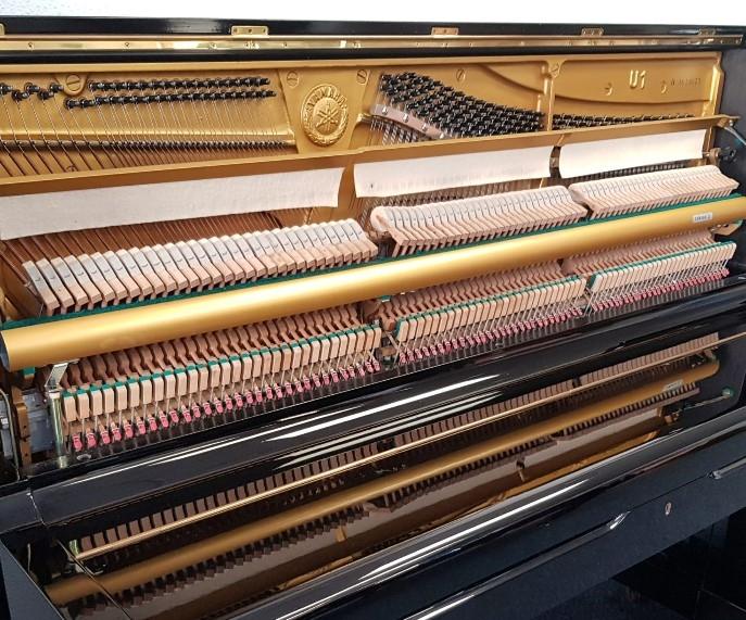 Yamaha U1H upright Piano in Black – Gallery image – Roberts Pianos Oxford