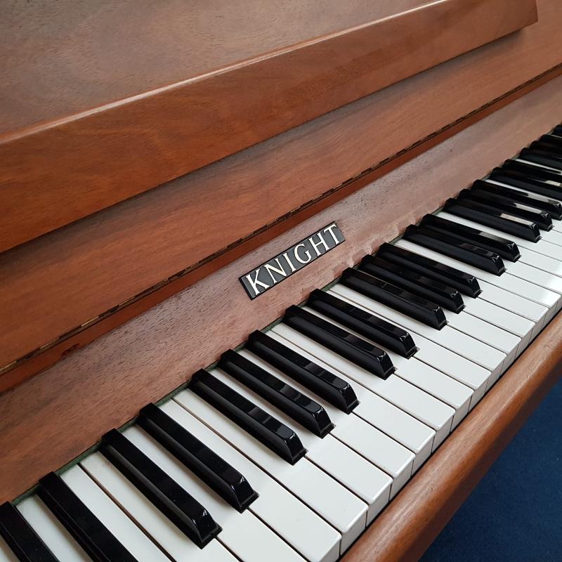 Knight K10 upright Piano in mahogany – Gallery image – Roberts Pianos Oxford