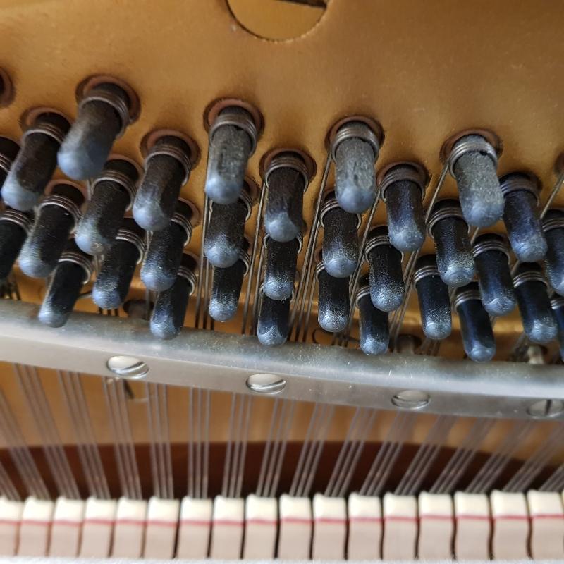 Yamaha U1M upright Piano in Black – Gallery image – Roberts Pianos Oxford