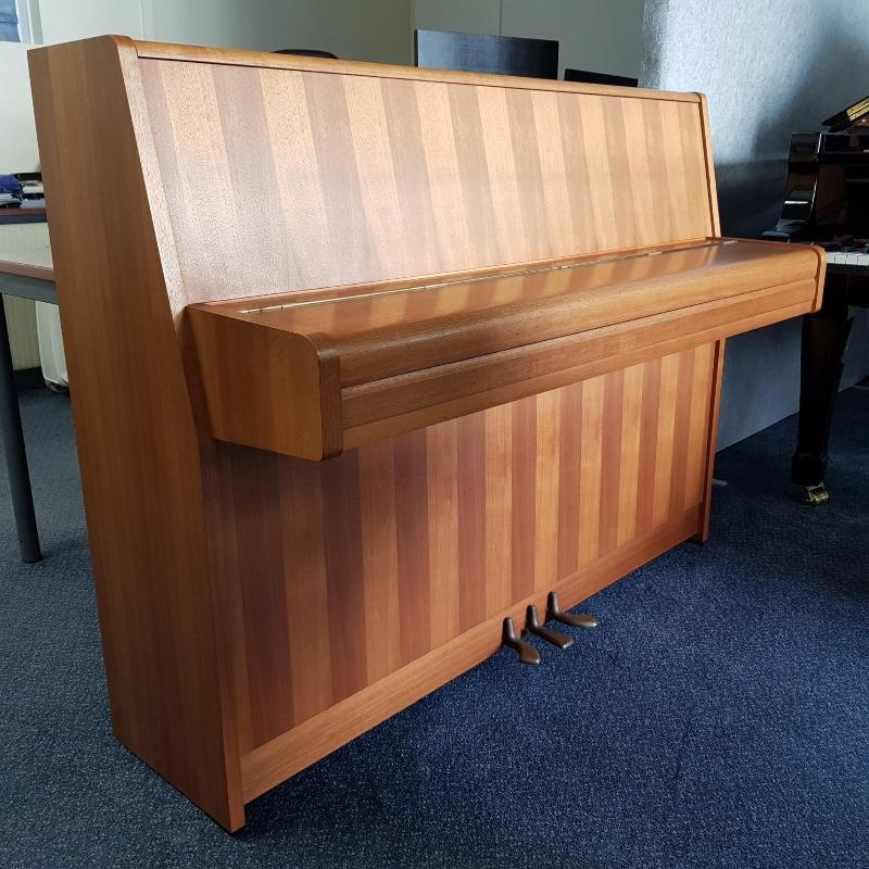 Yamaha C108 upright Piano in Teak – Gallery image – Roberts Pianos Oxford