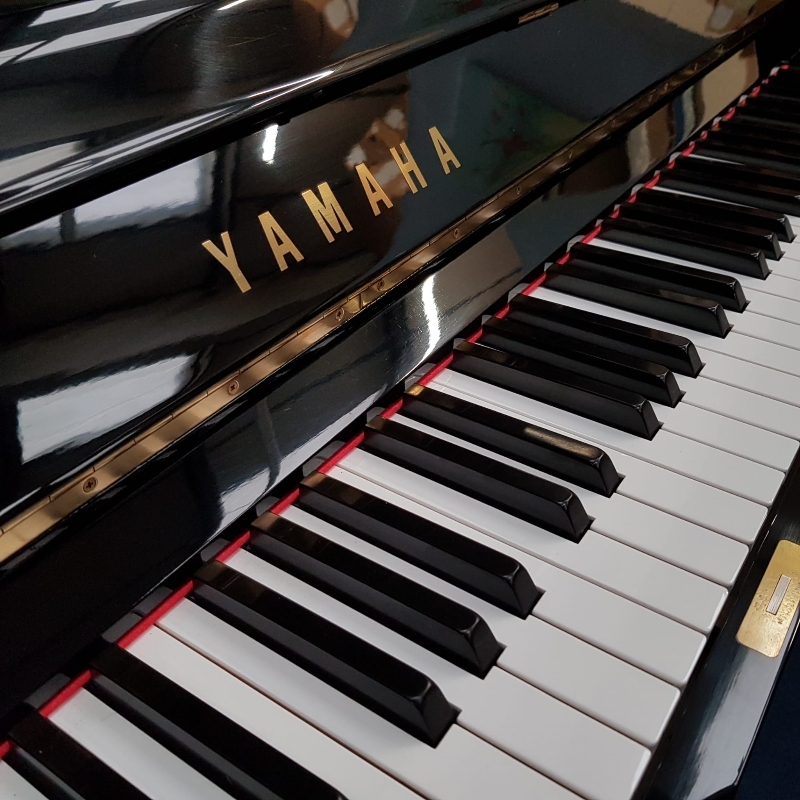 Yamaha U3H